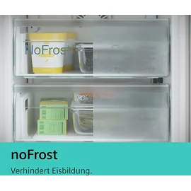 Siemens iQ500 KG49NAIBT Kühl-Gefrierkombination (440 l, 2030 mm hoch, Edelstahl)