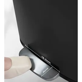 MAXCRAFT Mülleimer / Treteimer mit Soft Close Deckel - 50 Liter in Schwarz