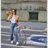 MAC Jeans Laura in Baby blauer Waschung mit Flared