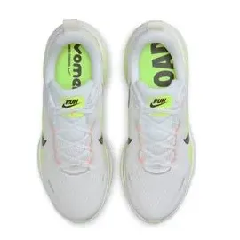 Nike Vomero 18 Herren White/Volt/Barely Volt/Black 43