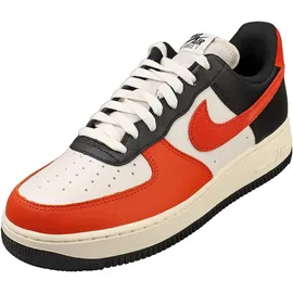 Nike Air Force 1 07 LV8 Herren Sneaker Schwarz-Orange - 44 EU