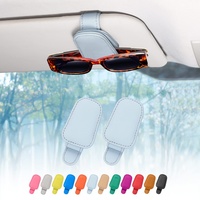 quipuda 2 Pack Brillenhalter für Auto Sonnenblende,Echt Leder Auto Visier Zubehör Sonnenbrillen Halterung Magnetische Sonnenbrillenhalter Ticket Clip (Hellblau)