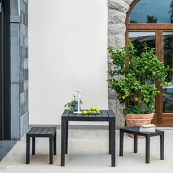Dmora Outdoor-Lounge-Set Moncalieri, Gartenset mit 1 quadratischen Tisch und 2 Bänken, 100 % Made in Italy, Anthrazit