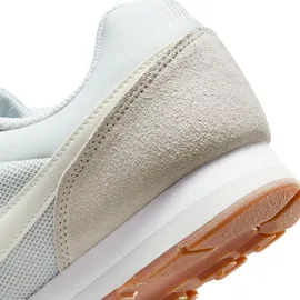 Nike MD Runner 2 Damen Photon Dust/Sail/White/Gum 40