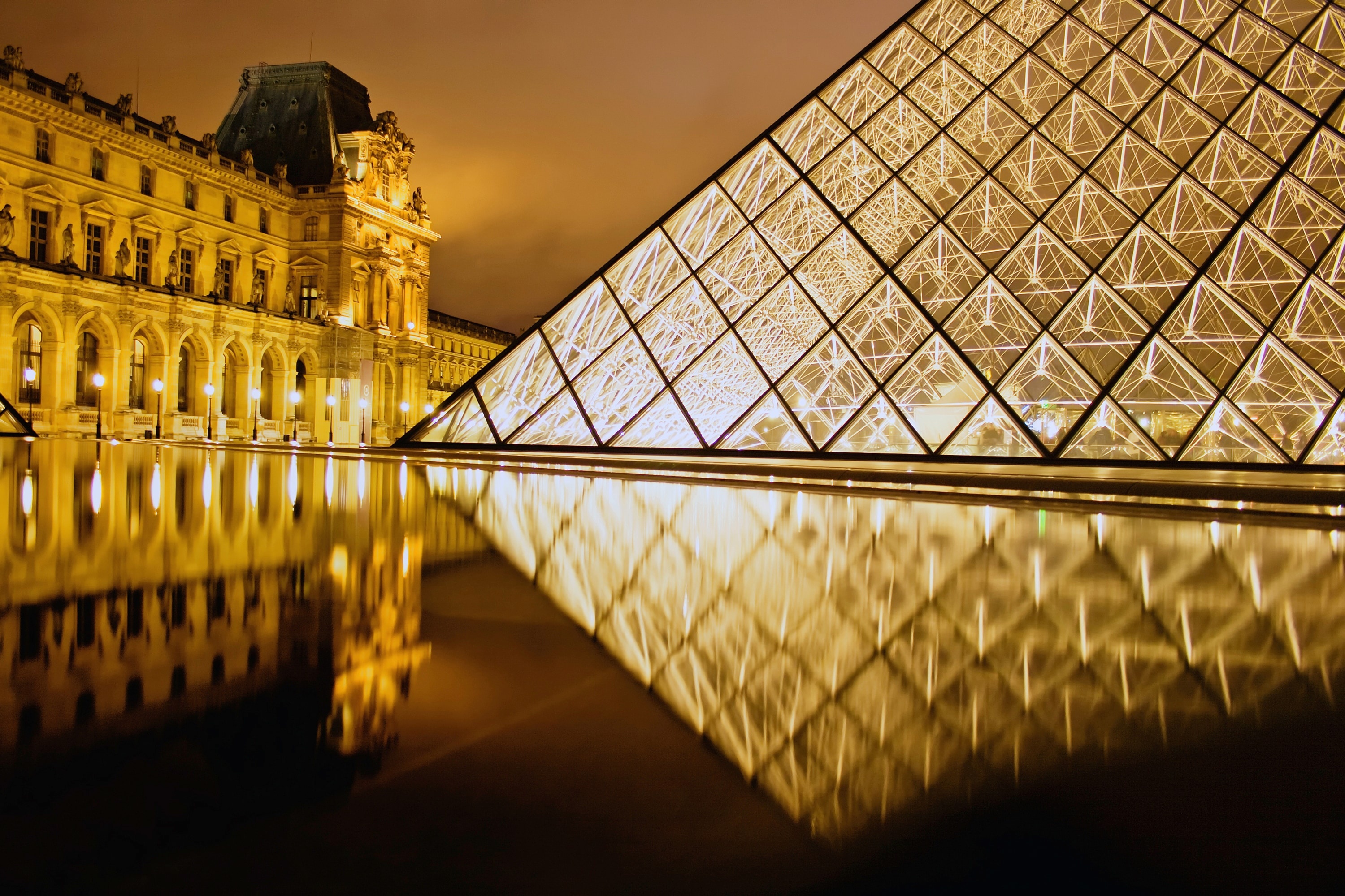 PAPERMOON Fototapete "PARIS-LOUVRE FRANKREICH STADT KUNST MUSEUM PYRAMIDE" Tapeten Gr. B/L: 5,00 m x 2,80 m, Bahnen: 10 St., bunt Fototapeten