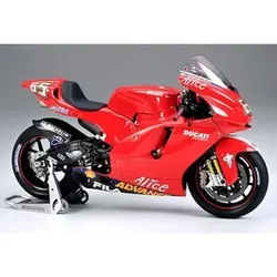 TAMIYA 300014101 1:12 Ducati Desmosedici #65 M