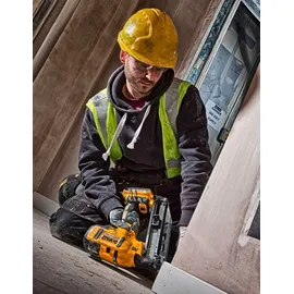DeWalt DCN 660 N Akku-Nagler 18V 32 - 63mm