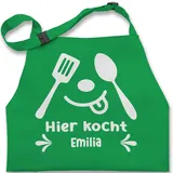 Kinderschürze Schürze Kinder Jungen Mädchen - Kochschürze - Hier kocht mit Namen I Geschenk Küchenzubehör Lustig - 7-14 Jahre - Grün - kinderkochschürze koch kinderkochschürzen kind kochen - 7-13 Jahre